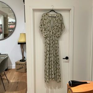 Green floral flowy dress - xs